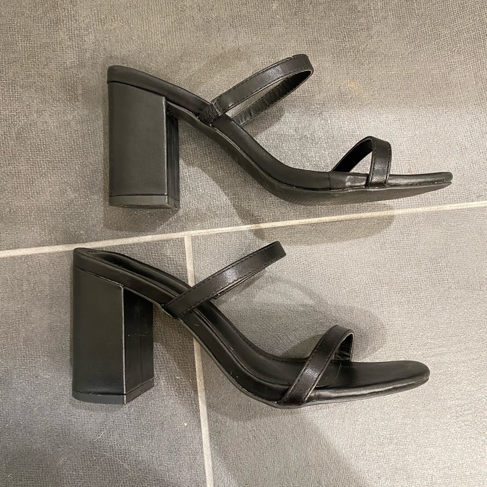 LuLus Block Heels Size 6